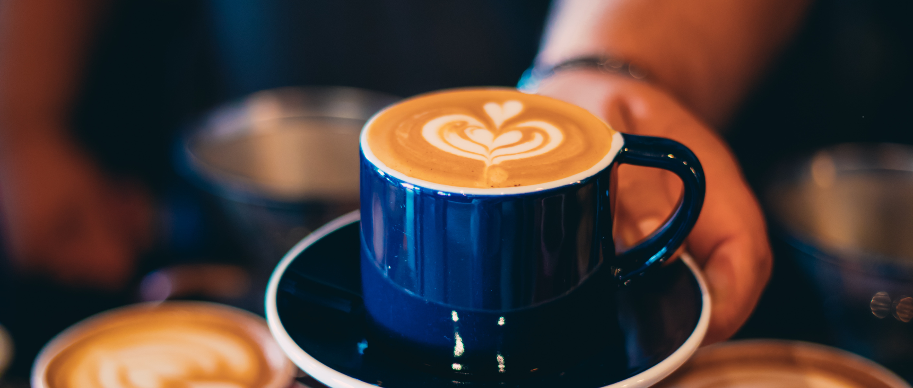 La Evolución del Uso de la Leche en las Cafeterías: Del Café con Leche al Latte Art