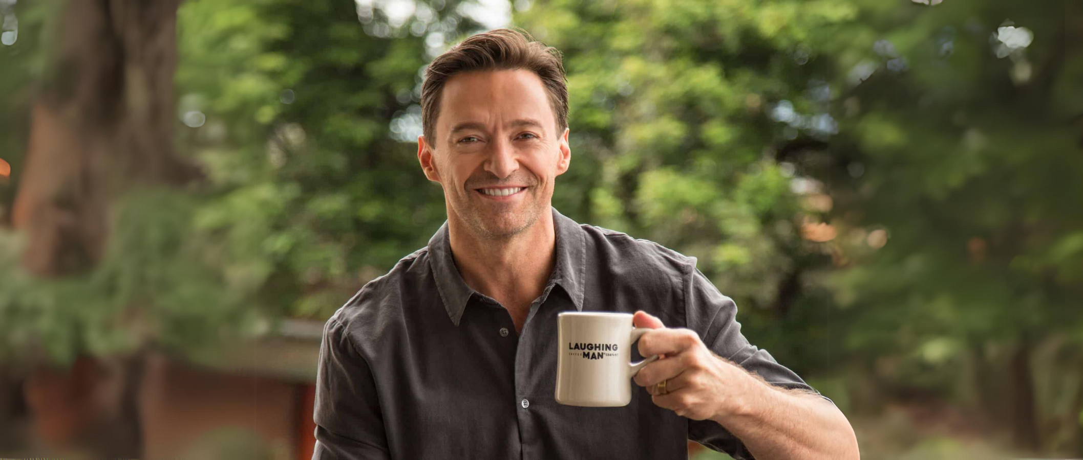 Hugh Jackman y Laughing Man Coffee: Una Historia de Café, Inspiración y Cambio Social